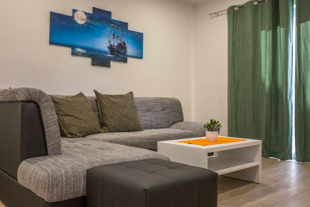 Acoustic Apartment Makarska Exterior photo