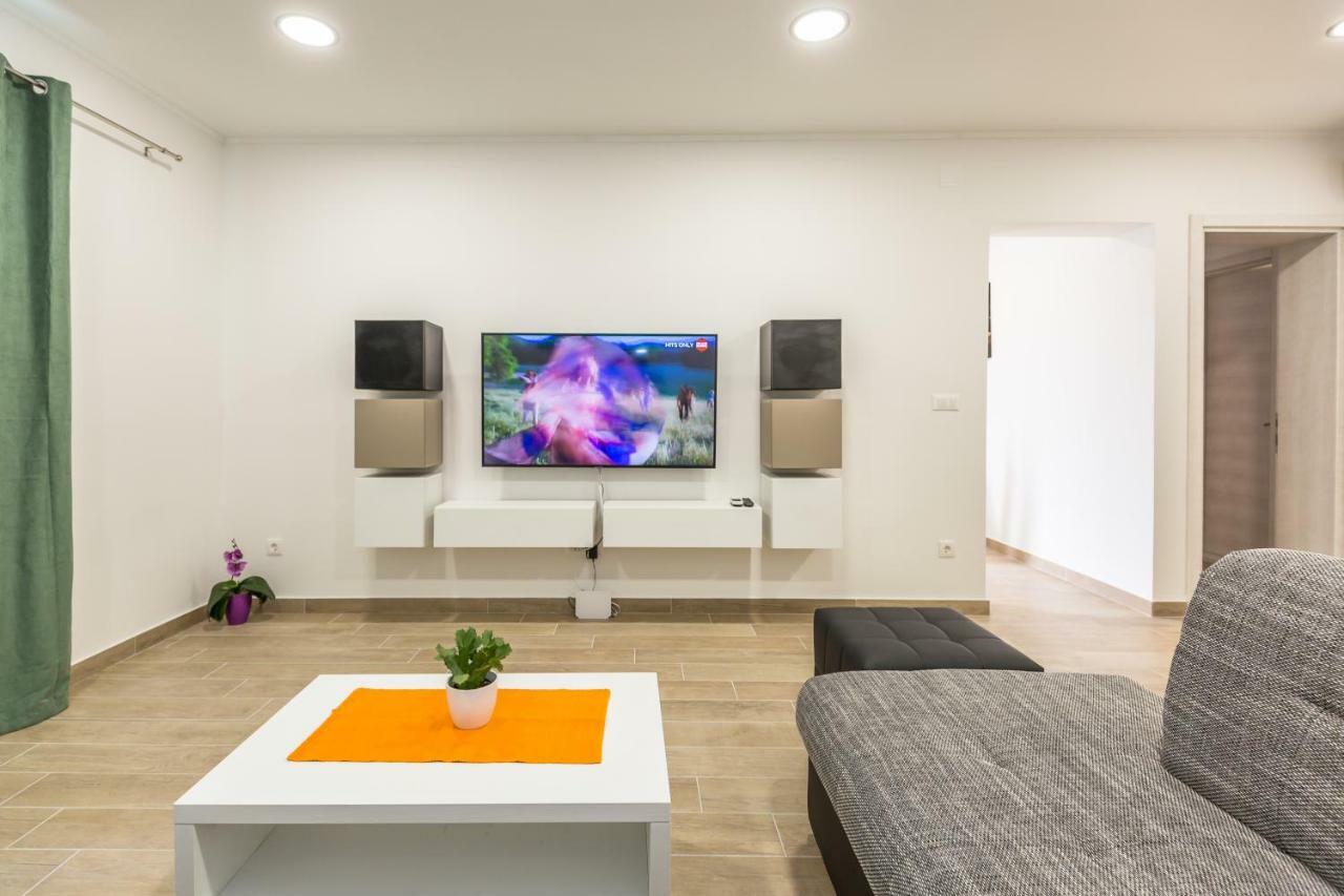 Acoustic Apartment Makarska Exterior photo